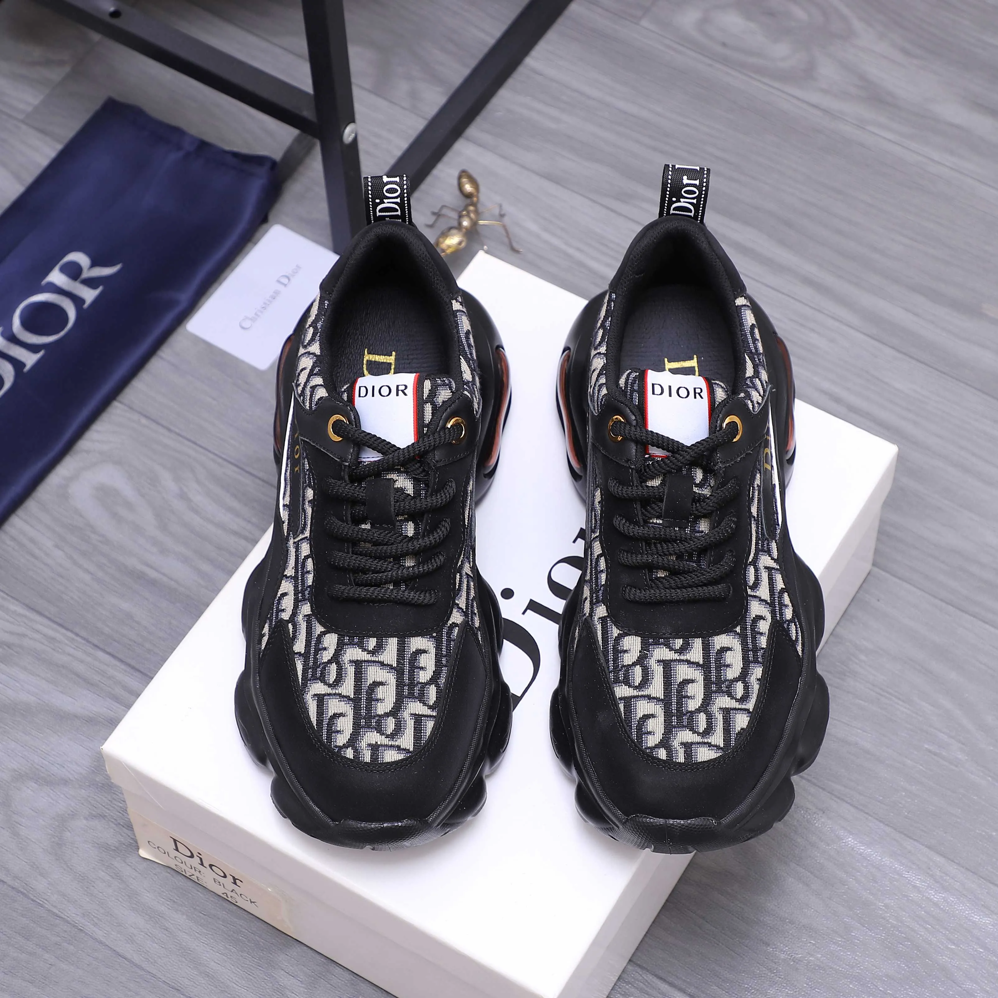 Men's shoes 💰p460 Product trademark: Dior "Dior" casual lace-up men's shoes Regular size: 38-44 Product materials: Selected classic woven pattern stitching cowhide upper, breathable mesh lining, cowhide insole, rubber outsole